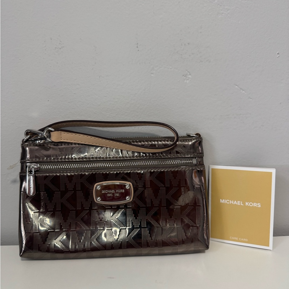 Michael Kors Chrome Silver Jet Set Wristlet